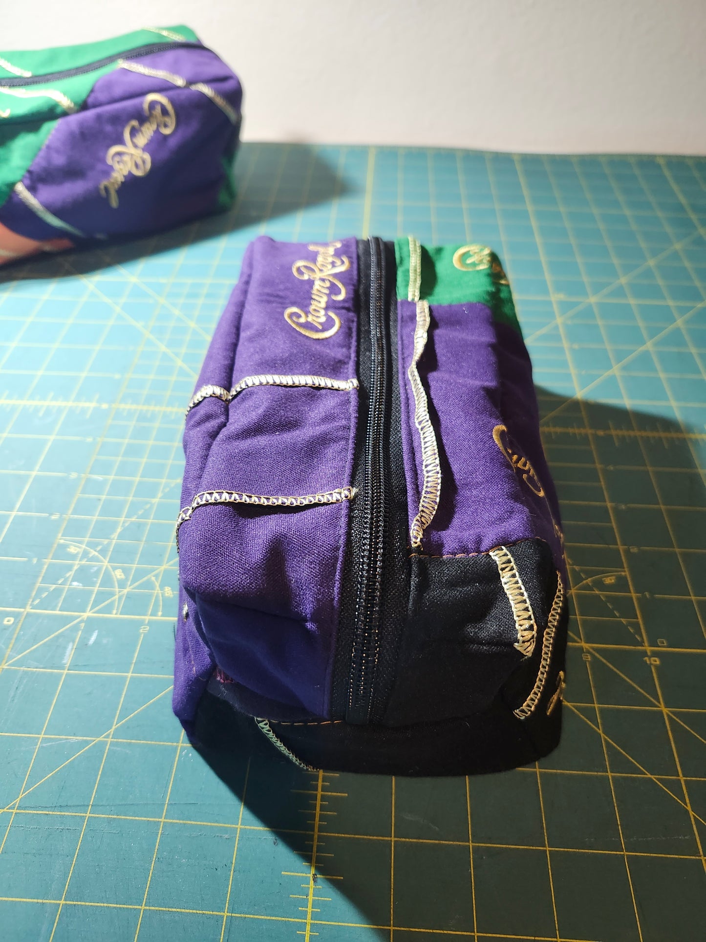 Royal toiletry bag